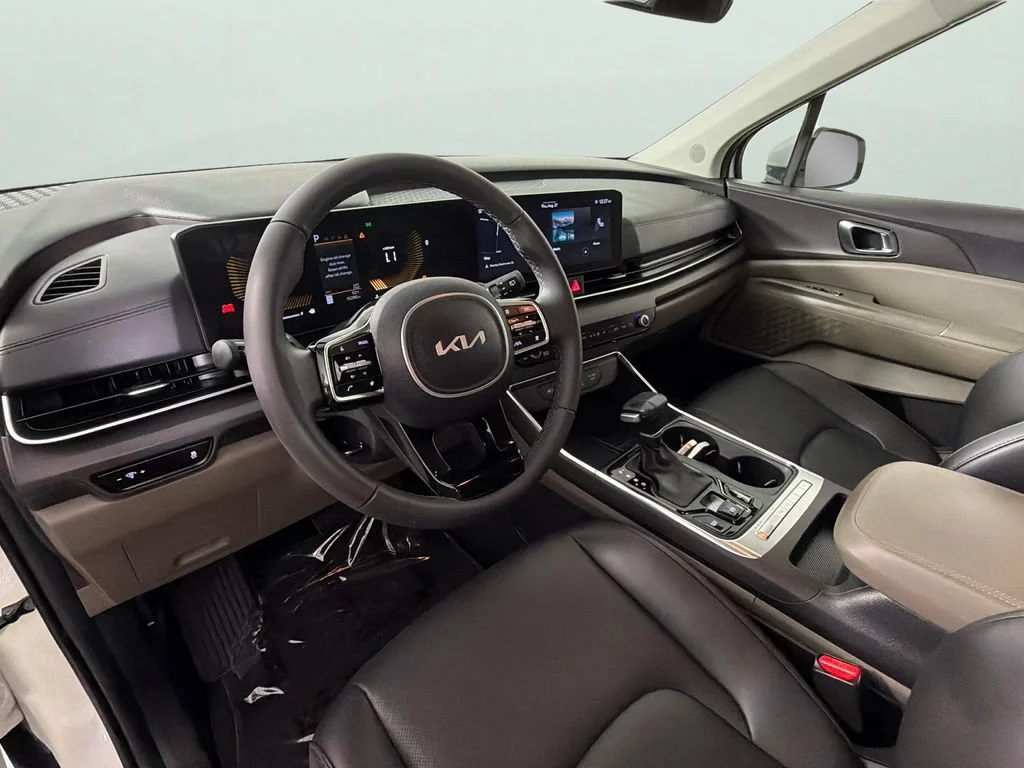 Used 2025 White Kia EX image 18