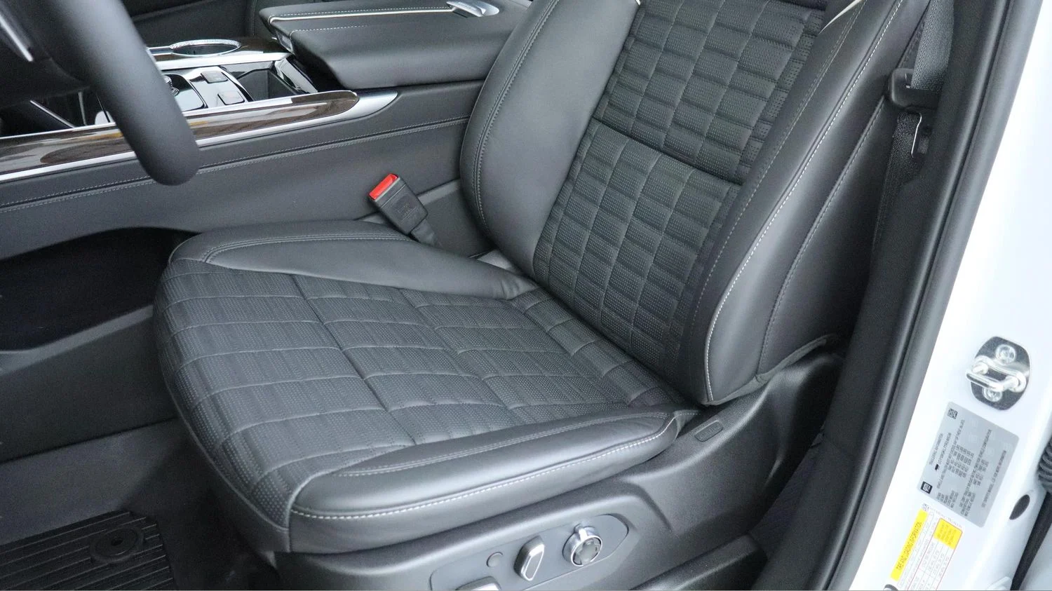Used 2026 White Cadillac Platinum Sport image 12