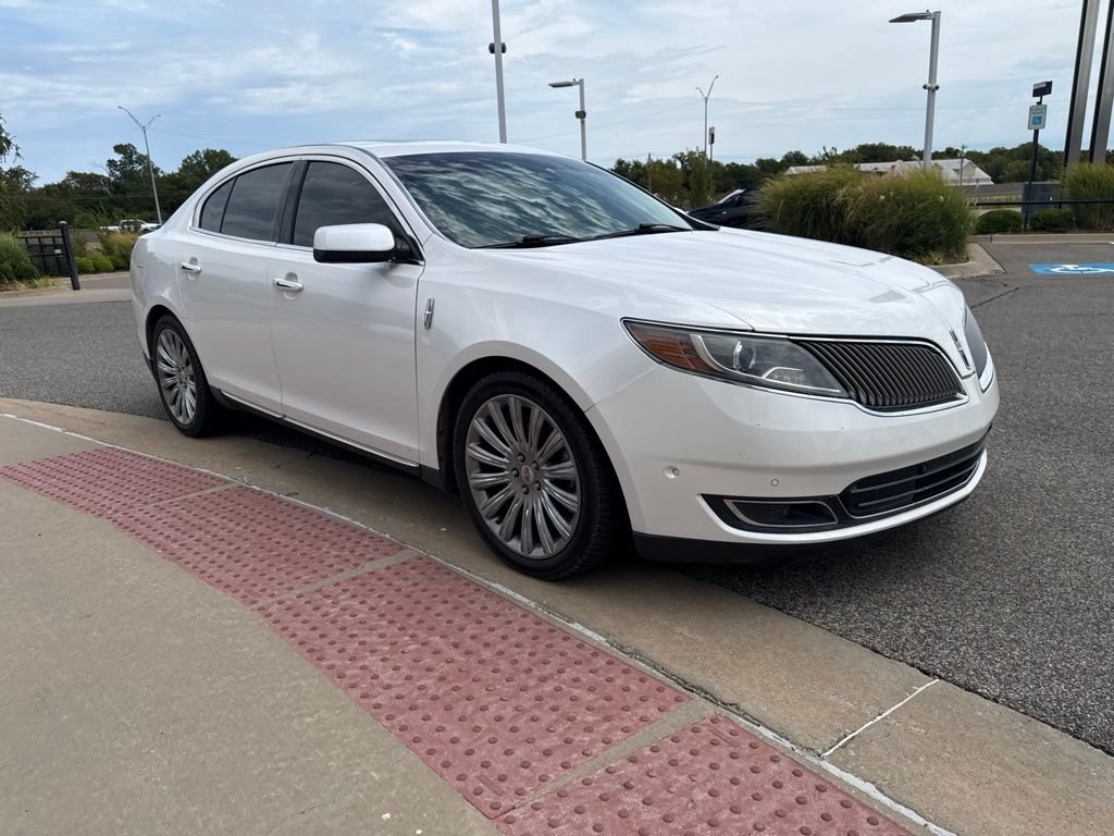 Used 2013 White Lincoln Premium image 3
