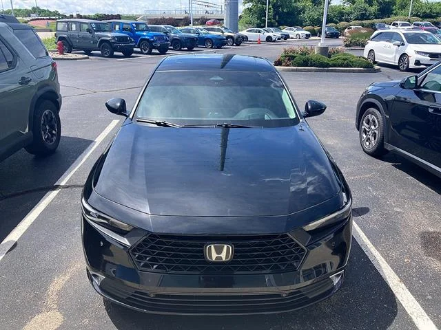 Certified Used 2024 Crystal Black Pearl Honda Touring image 2