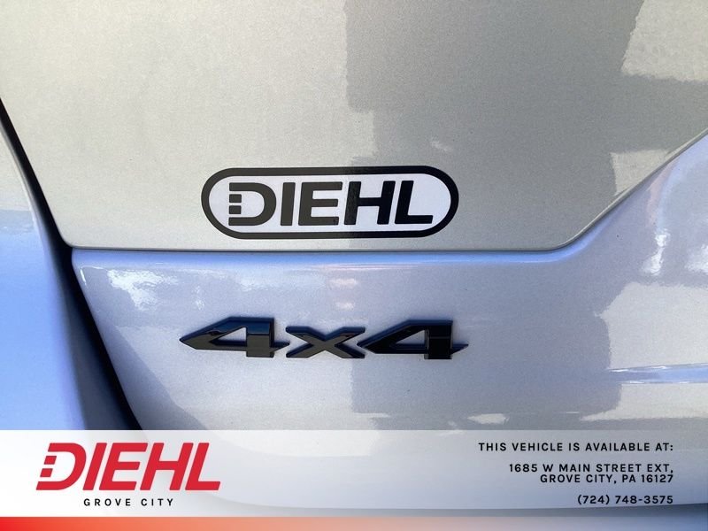 Used 2023 Silver Jeep Altitude X image 12