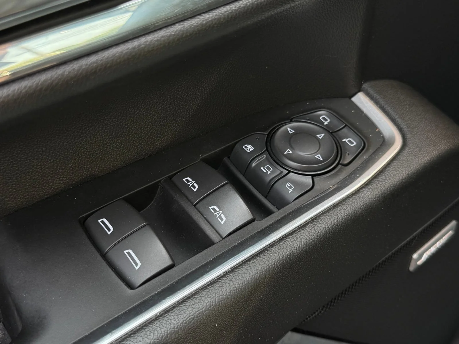 2024 Chevrolet Silverado 2500HD LTZ - Photo 13