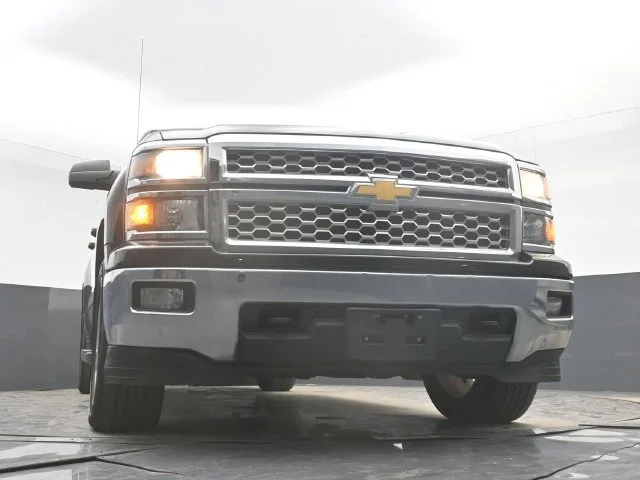 Used 2015 Black Chevrolet LT image 39
