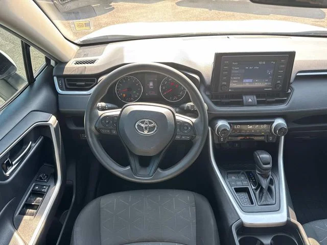Used 2021 White Toyota XLE image 22