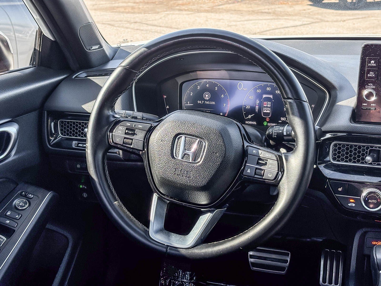 Used 2024 Platinum White Pearl Honda Sport Touring image 17