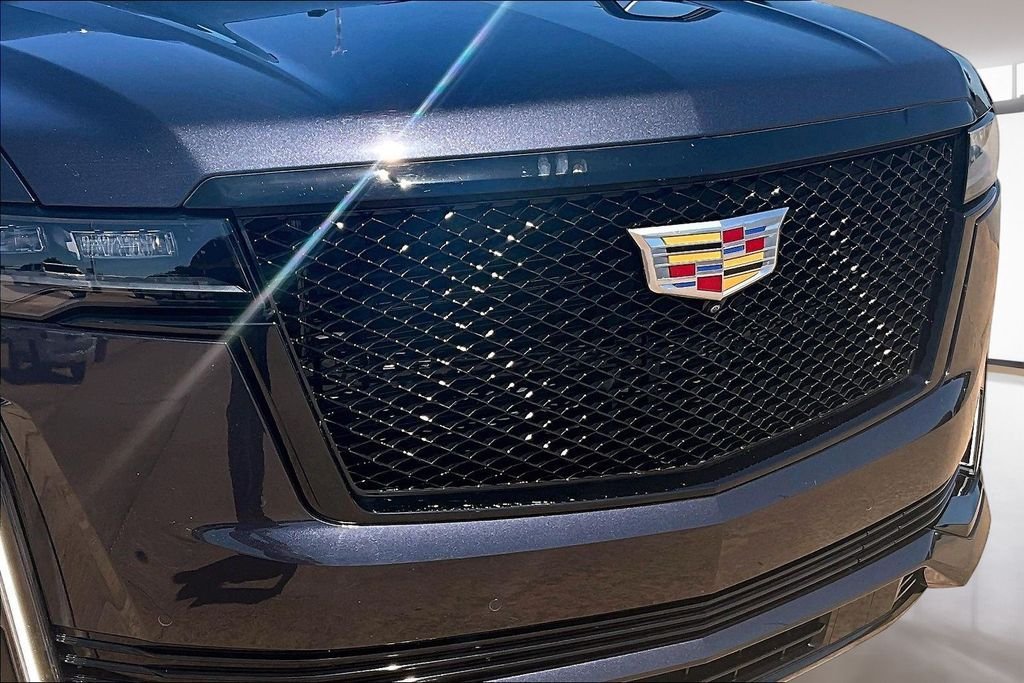 Used 2024 Gray Cadillac Sport Platinum image 30
