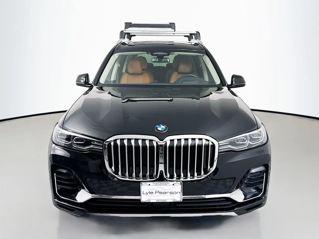 Used 2022 Jet Black BMW xDrive40i image 6