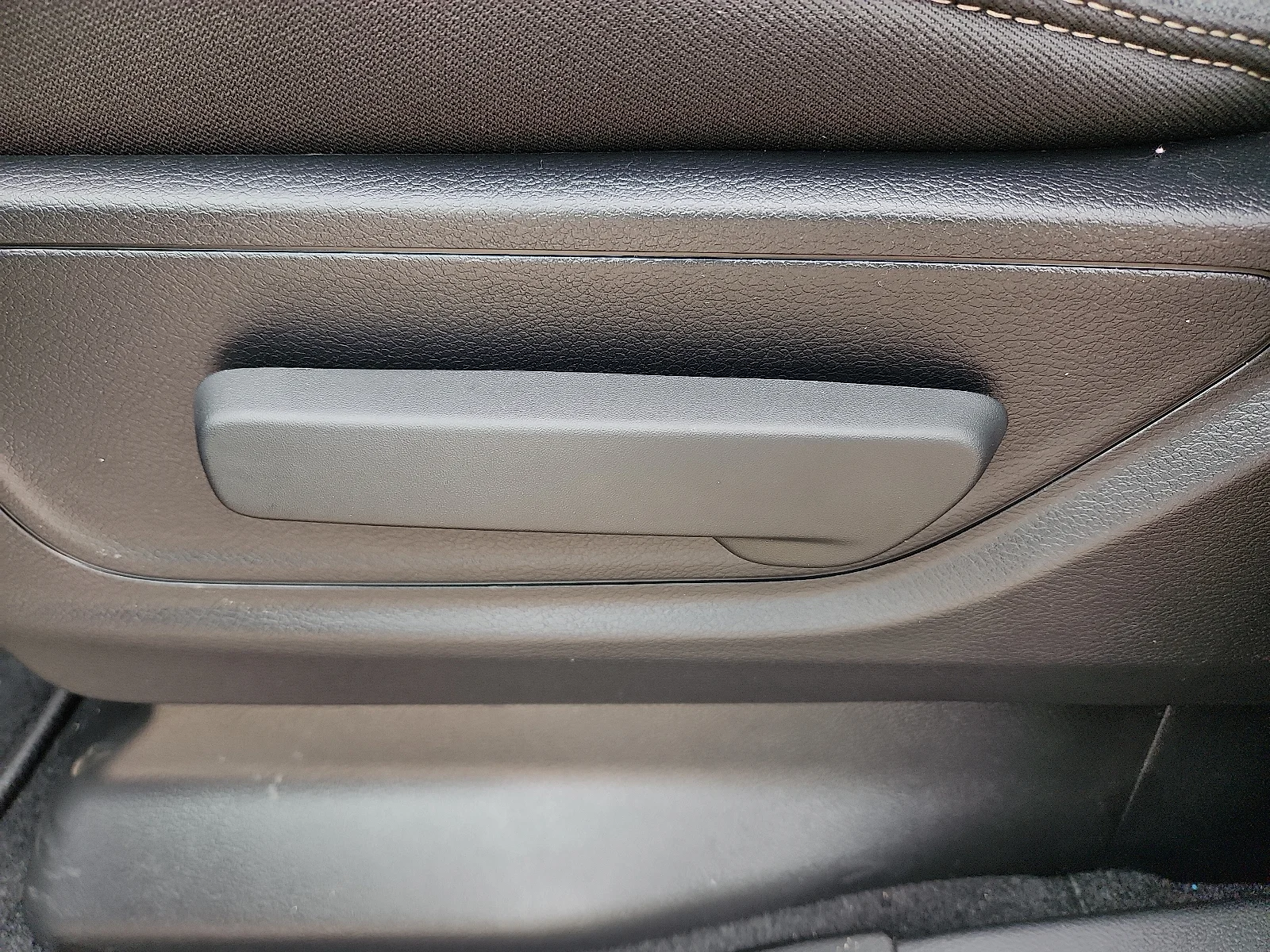 New 2027 Serrano-Green Metallic  Paint Ram EXPRESS CREW CAB 4X4 5
