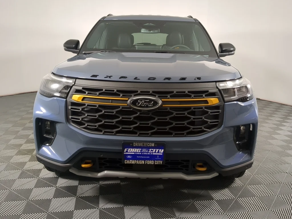 New 2026 Vapor Blue Metallic Ford Tremor® image 3