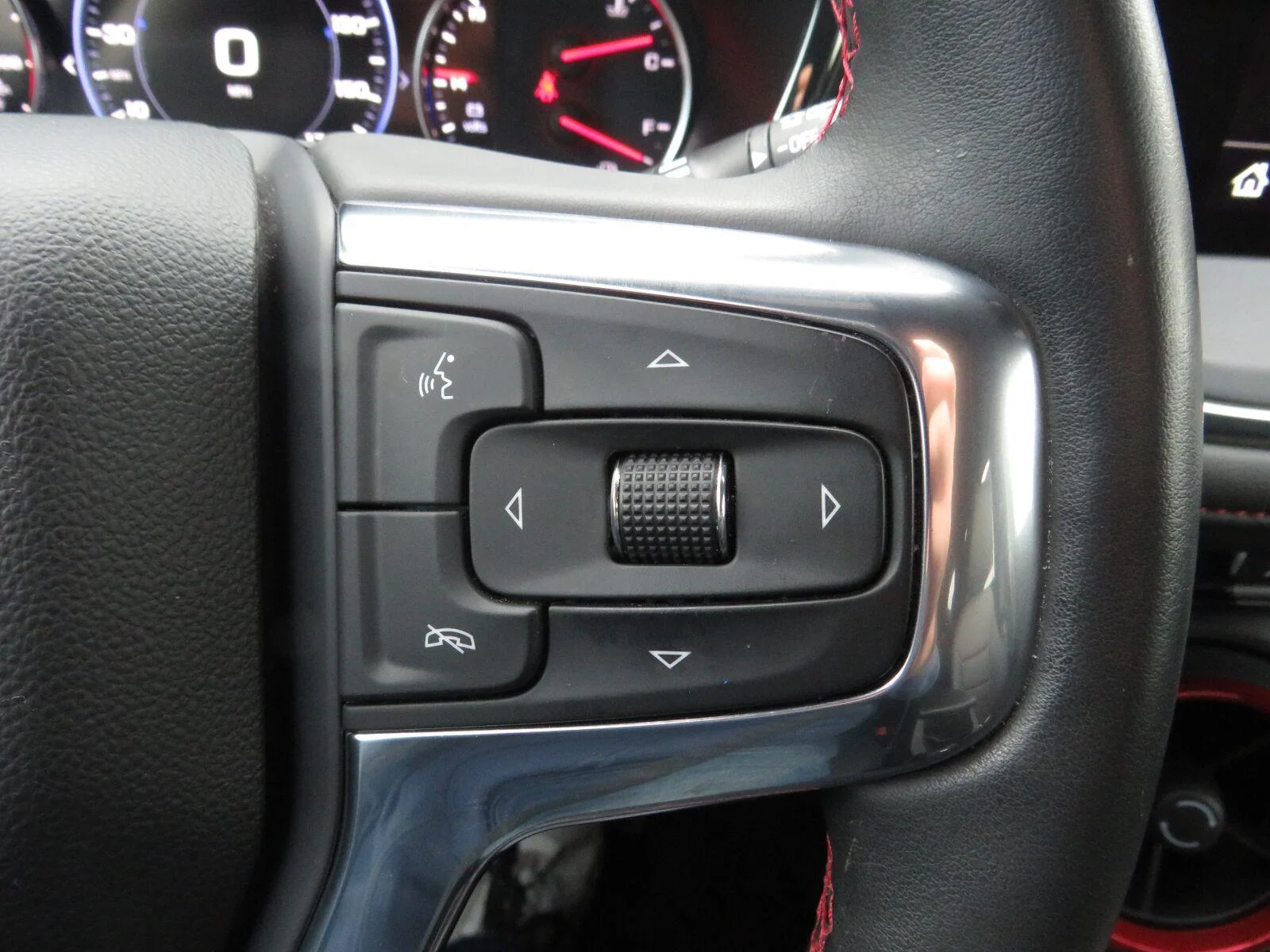 Used 2024 Black Chevrolet RS image 29