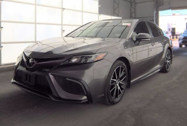 Used 2024 Predawn Gray Mica Toyota SE image 4