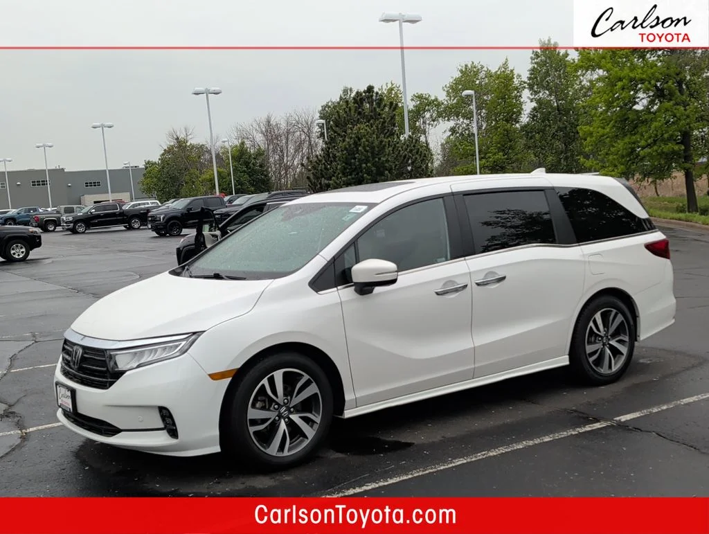 2023 Honda Odyssey Touring's photo