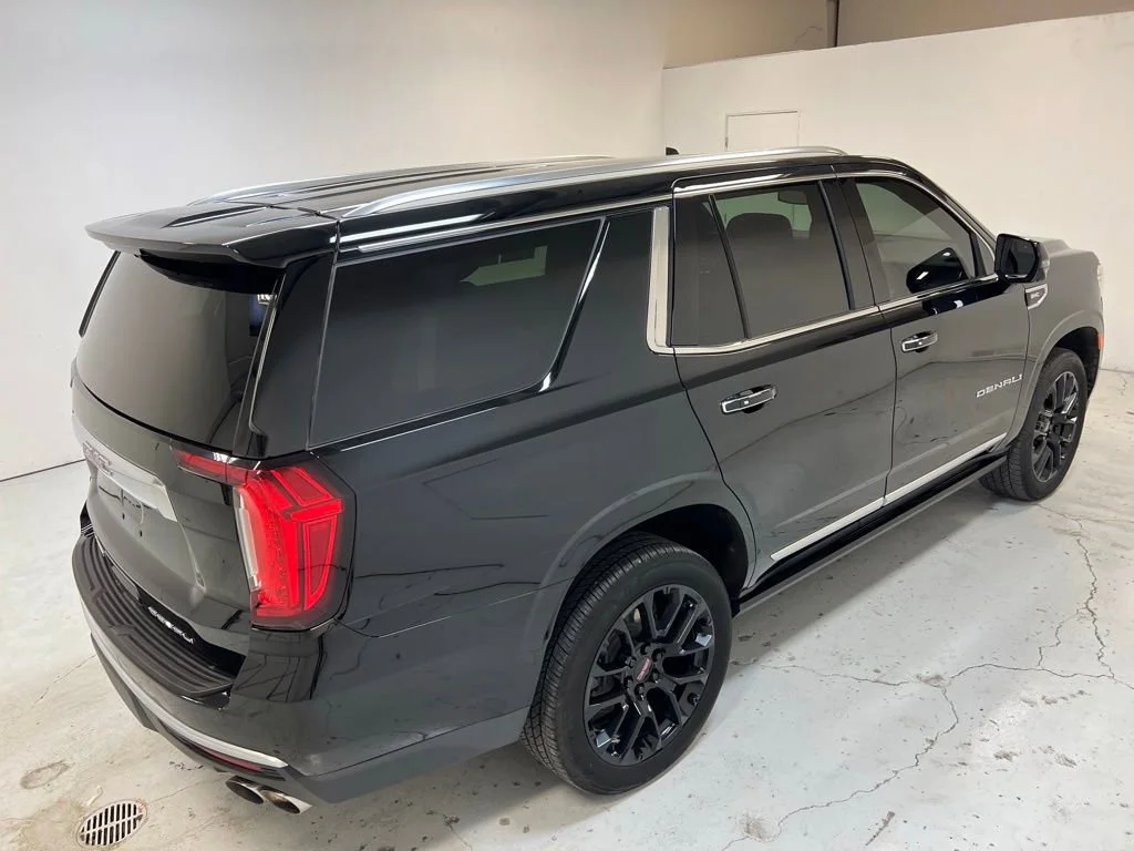 Used 2022 Onyx Black GMC Denali image 3