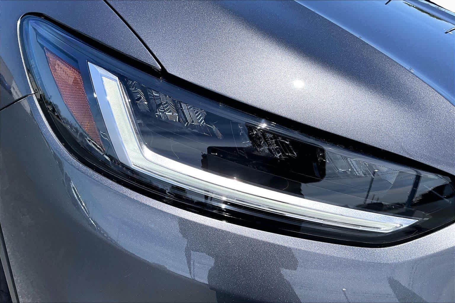 New 2027 Modern Steel Metallic Honda LX image 13