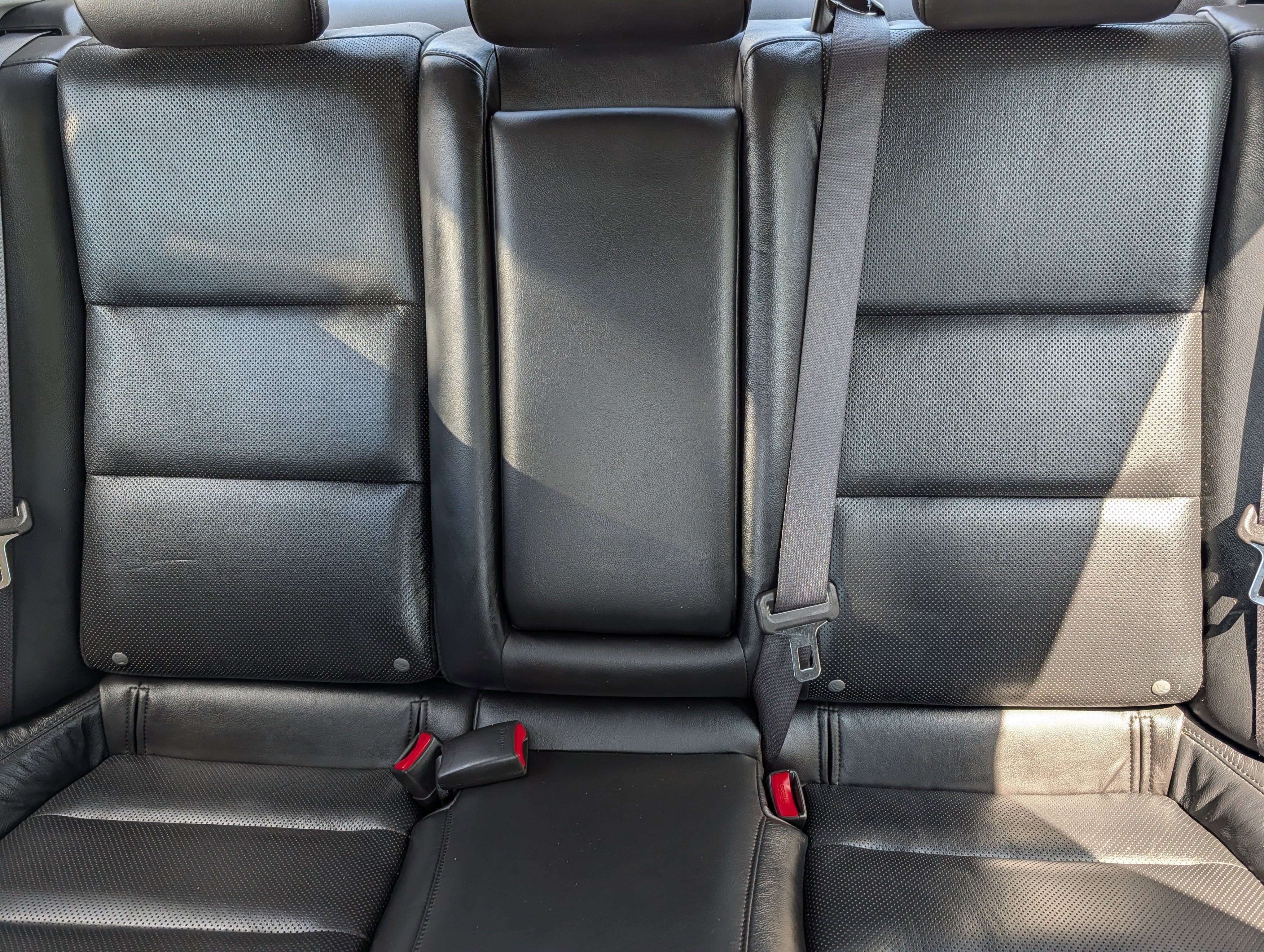 Used 2010 Crystal Black Pearl Acura  image 13