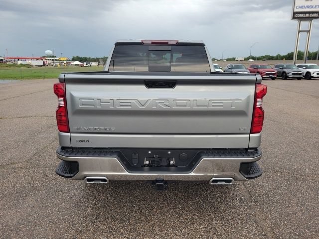 New 2026 Sterling Gray Metallic Chevrolet LT image 25