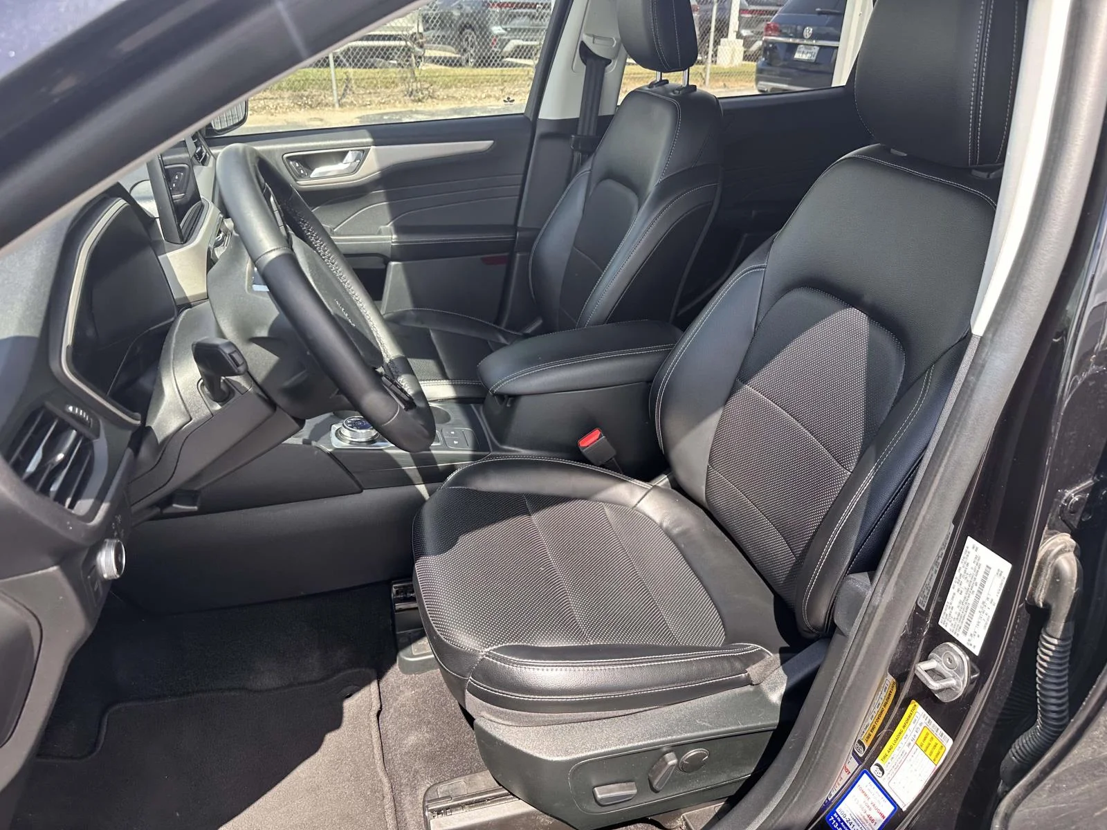 Used 2022 Black Ford SEL image 15