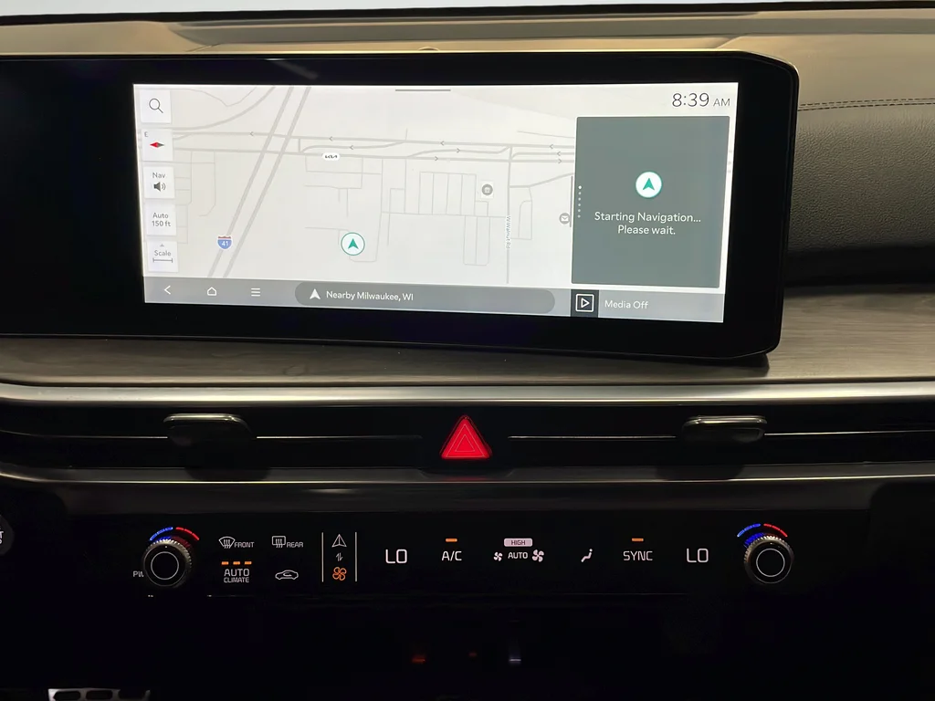 Certified Used 2025 Green Kia X-Line SX Prestige image 33