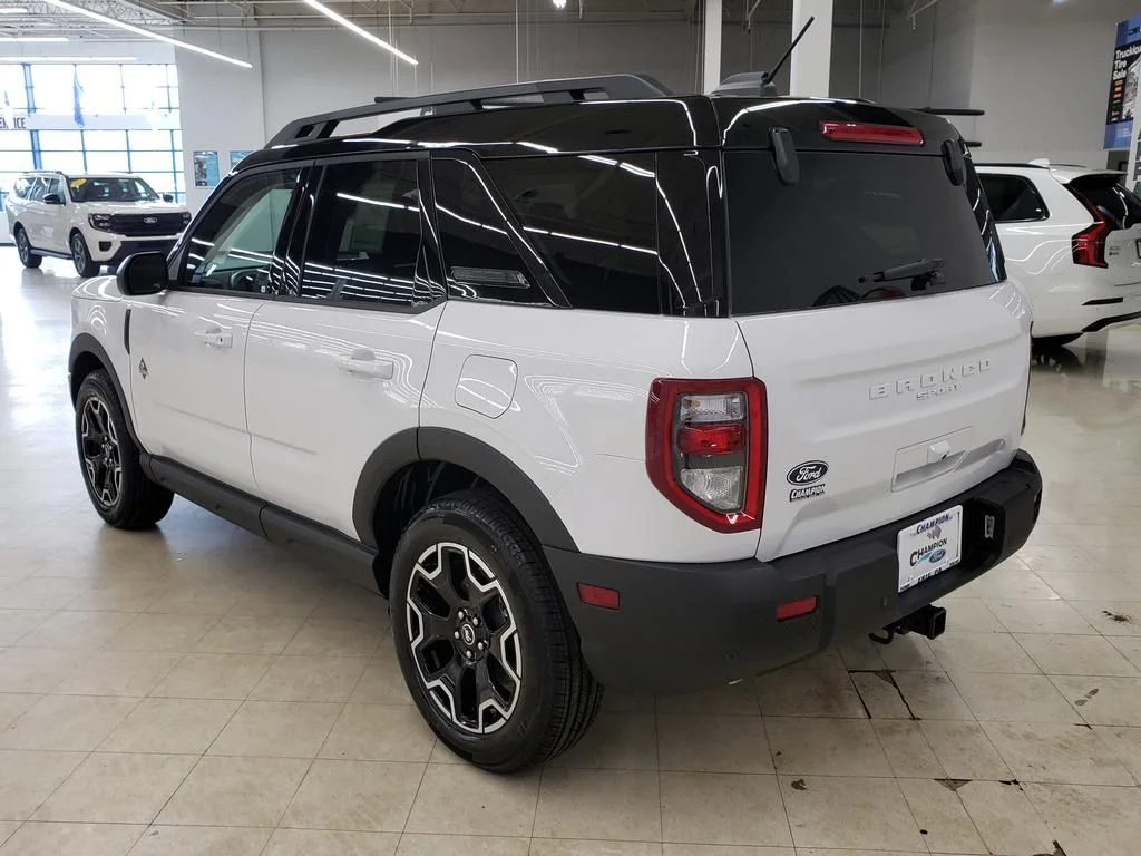 New 2026 Oxford White Ford Outer Banks® image 6