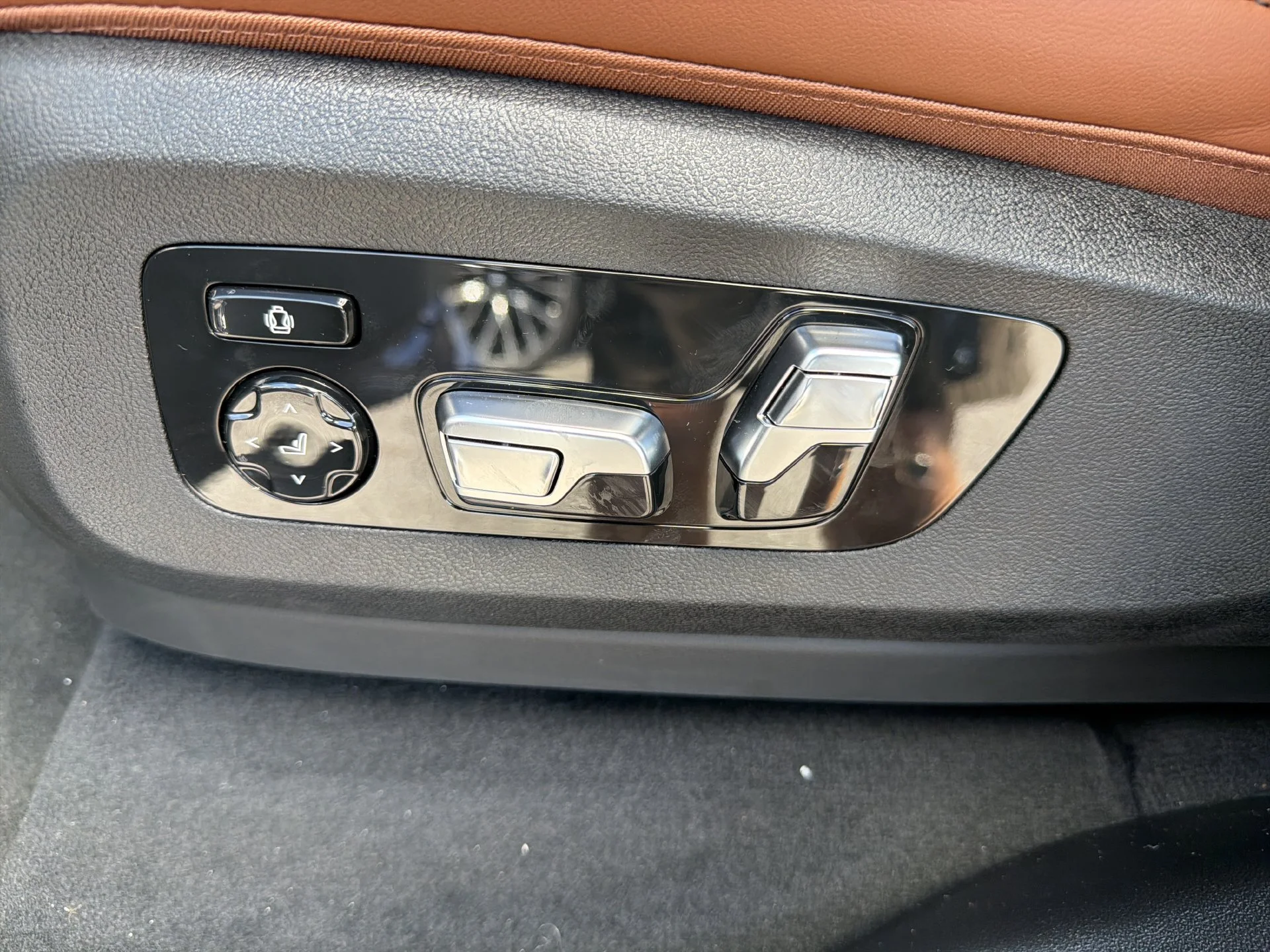 New 2027 Tanzanite Blue II Metallic BMW xDrive40i image 28