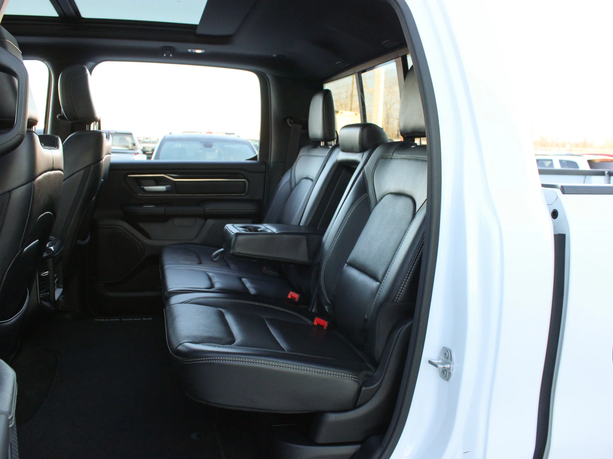 Certified Used 2020 White RAM Sport * One Owner | Panoramic Sunroof | Apple CarPlay | Remote Start | HEMI V8 image 16