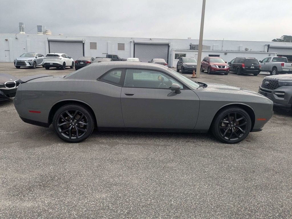 2023 Dodge Challenger SXT - Photo 3