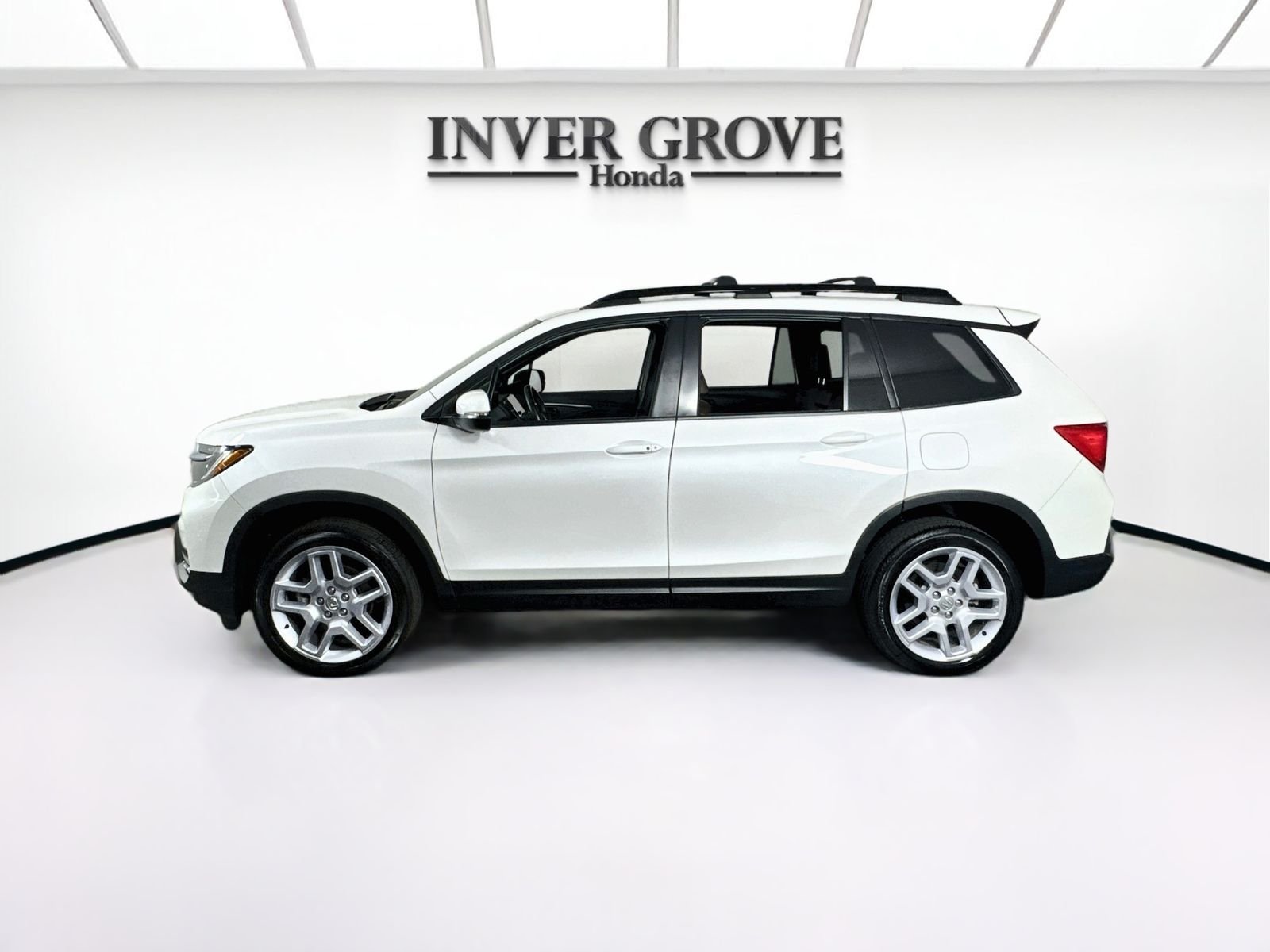 Used 2025 Platinum White Pearl Honda AWD EX-L image 8