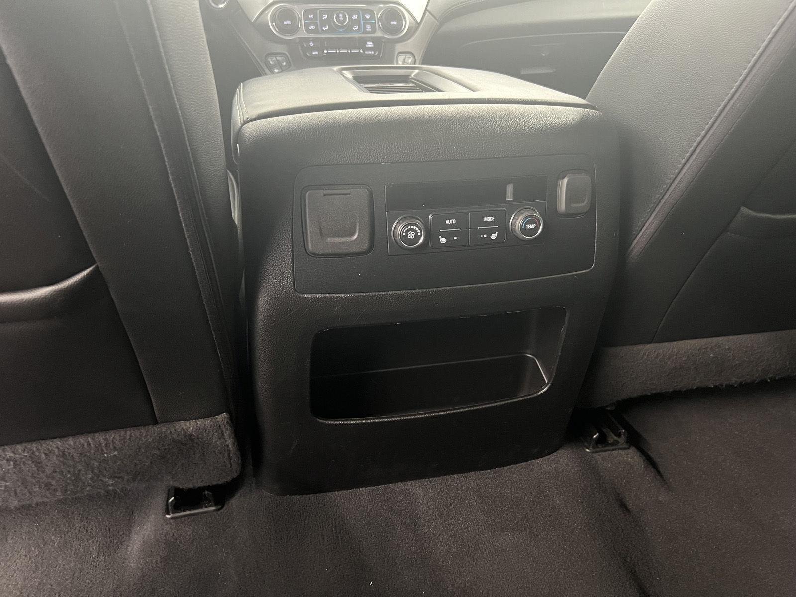 Used 2020 Silver Ice Metallic Chevrolet Premier image 24
