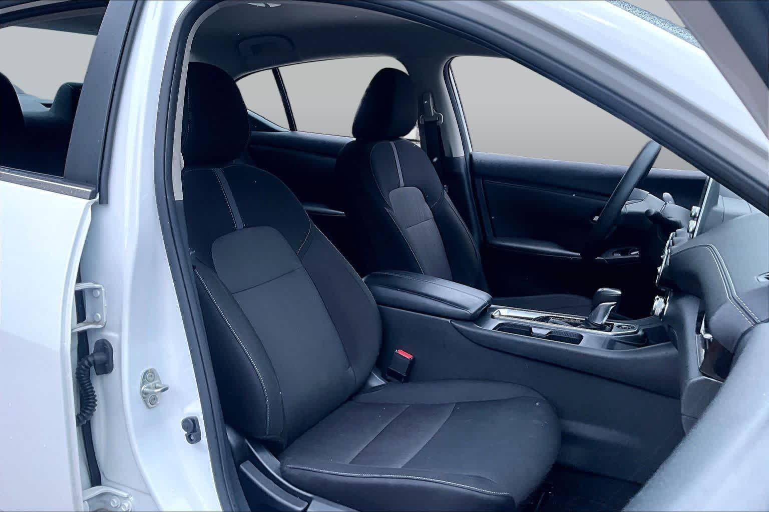 Used 2025 Fresh Powder Nissan SV image 8