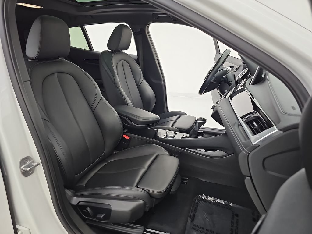 Used 2019 Mineral White Metallic BMW sDrive28i image 12