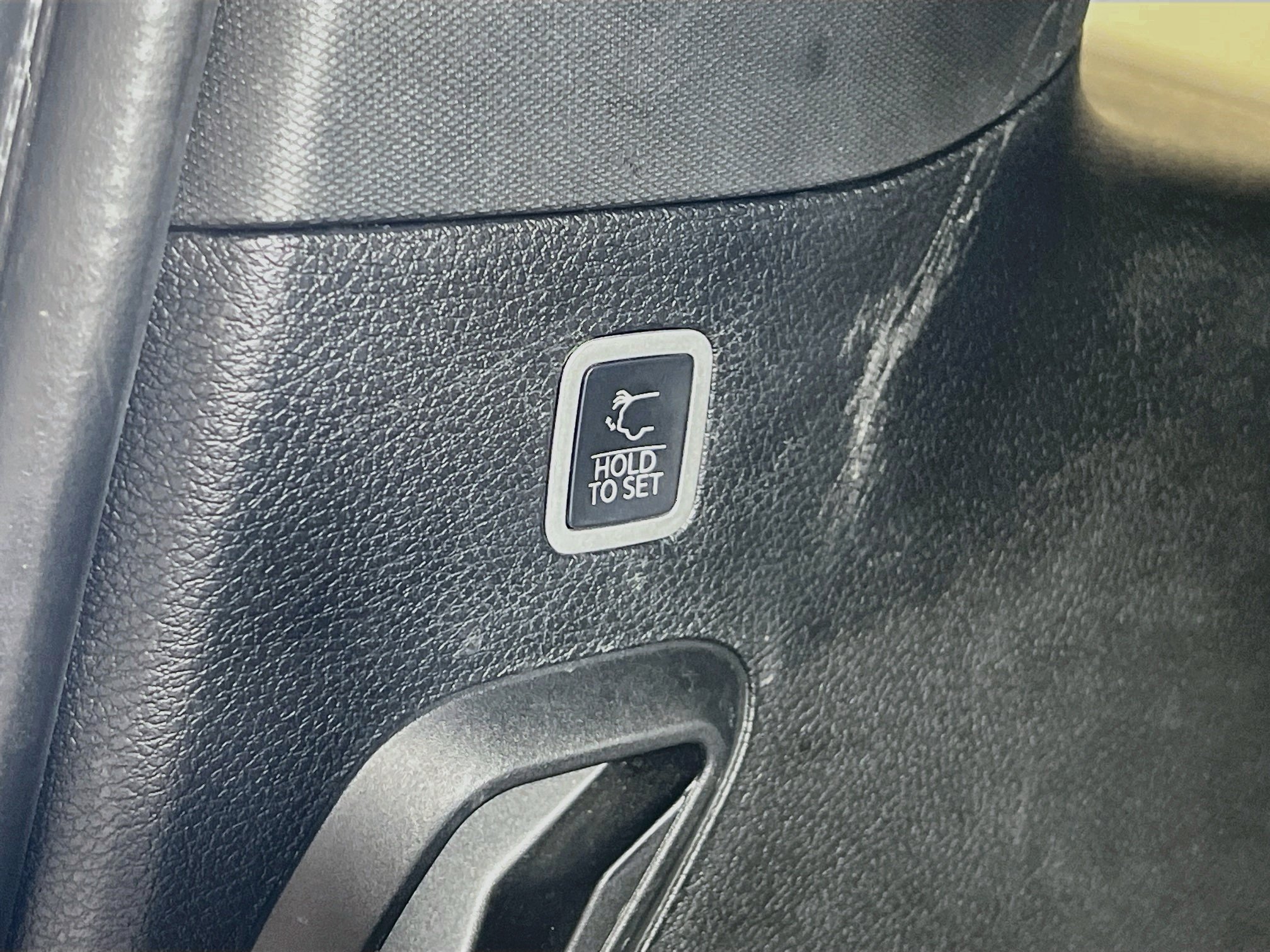 Used 2022 Diamond Black Crystal Pearlcoat Jeep SERIES III image 30