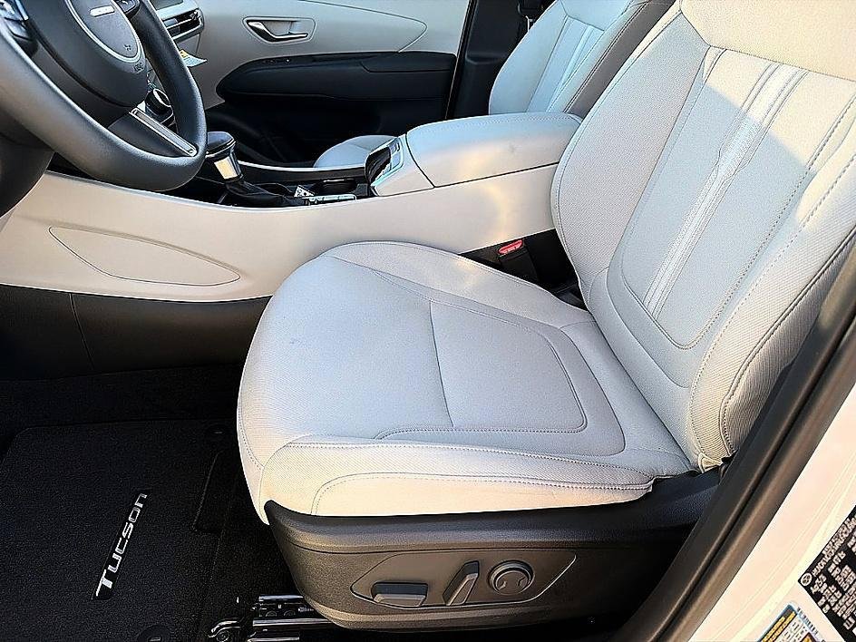 New 2026 Serenity White Pearl Hyundai SEL FWD image 24
