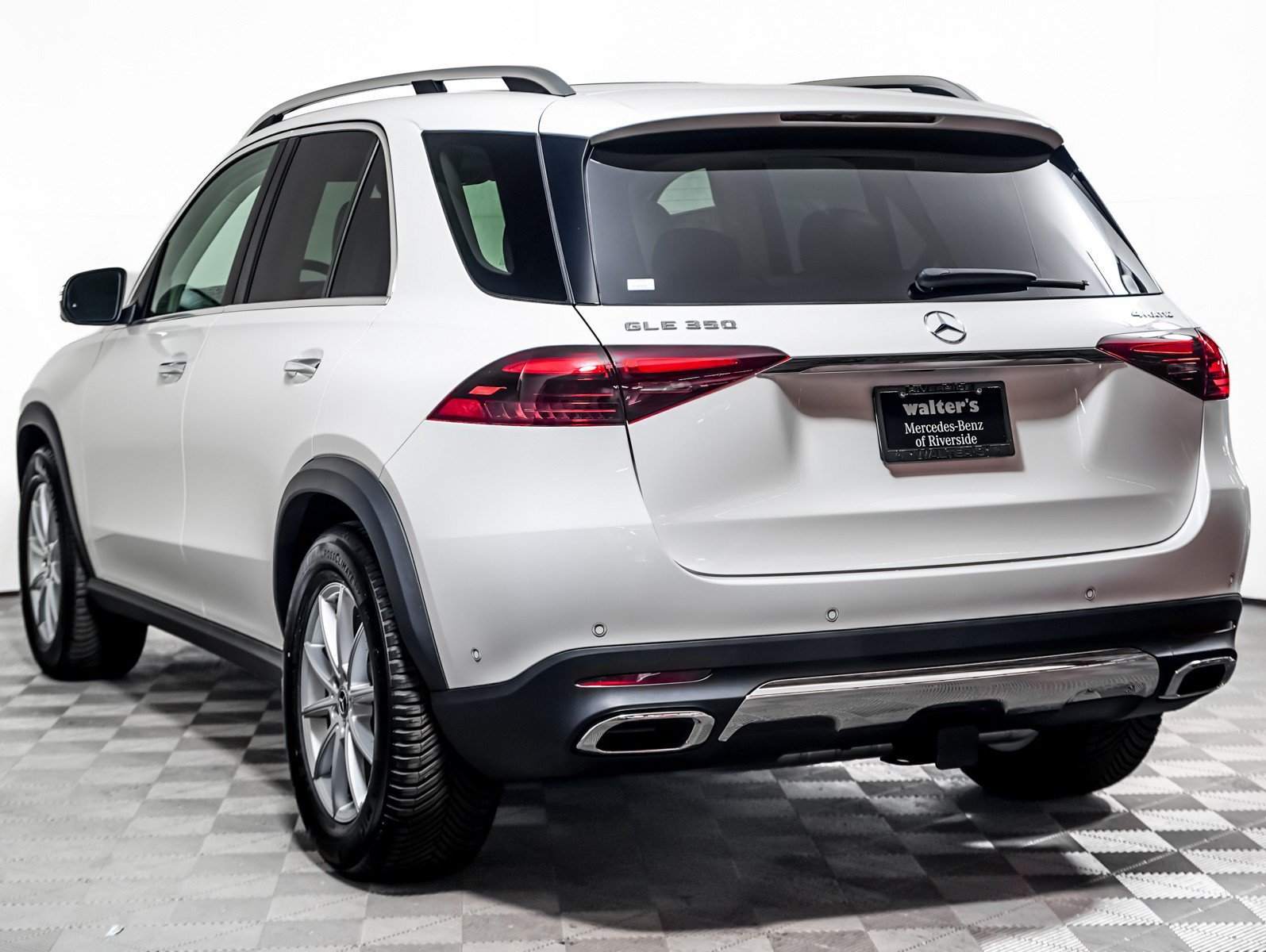 New 2026 Polar White Mercedes-Benz GLE 350 image 2