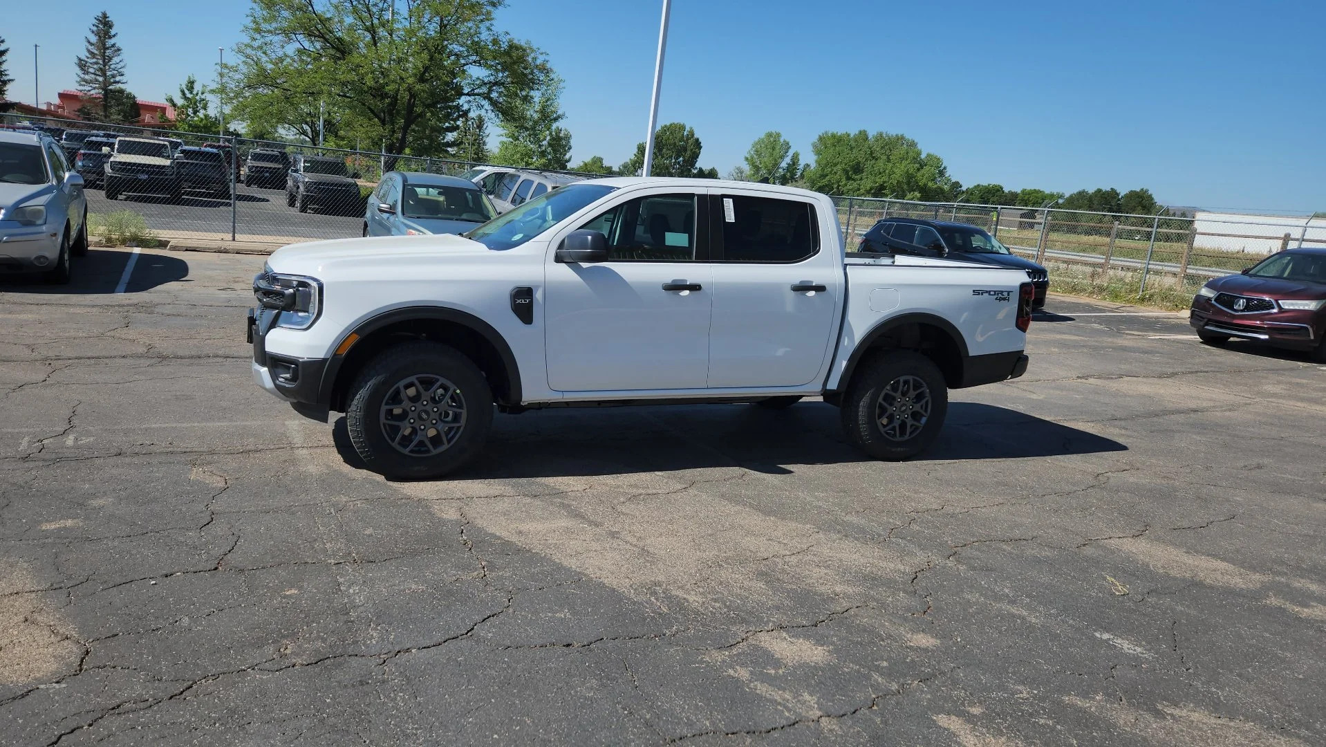 New 2026 Oxford White Ford XLT image 3
