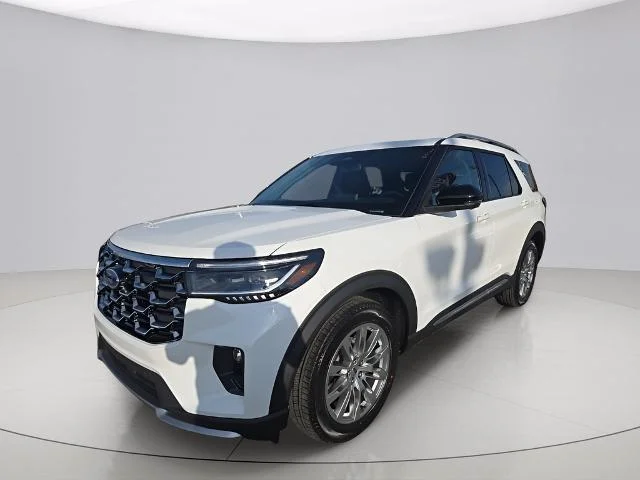 New 2026 Star White Metallic Tri-Coat Ford Platinum™ image 36