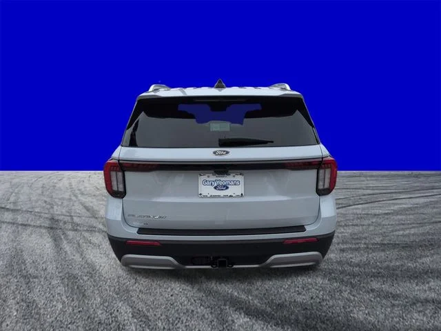 New 2026 Space White Metallic Ford Platinum™ image 5