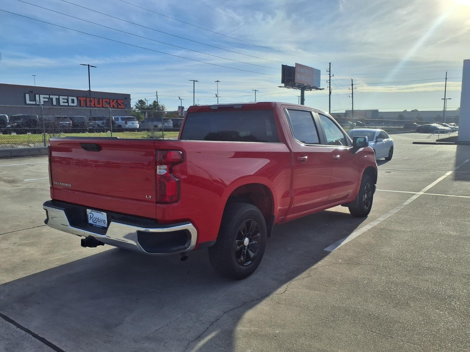 2025 Chevrolet Silverado 1500 photo 2 of 25