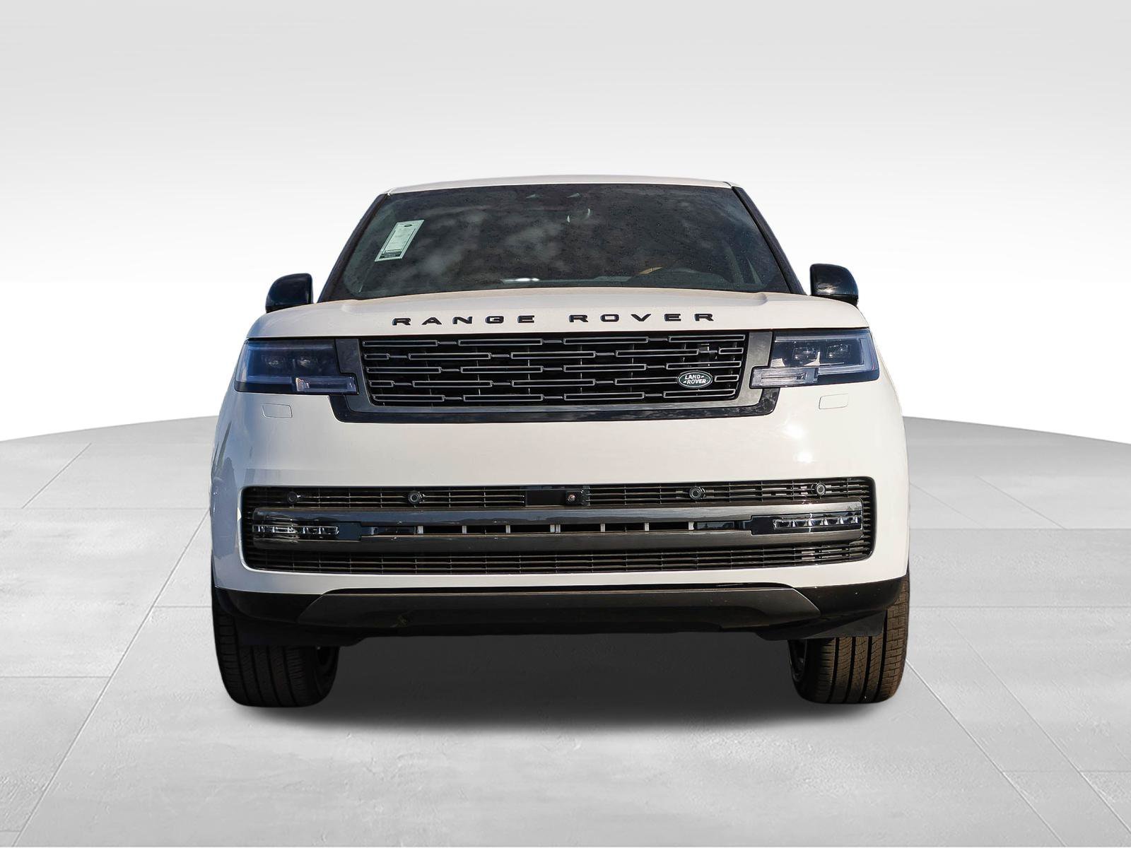 New 2026 Fuji White Land Rover SE image 2