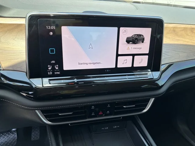 New 2026 Silver Volkswagen 2.0T SE w/Technology image 12
