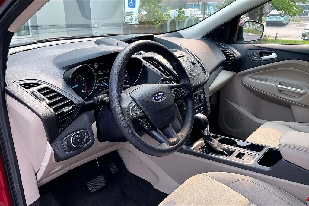 Used 2017 Red Ford SE image 17
