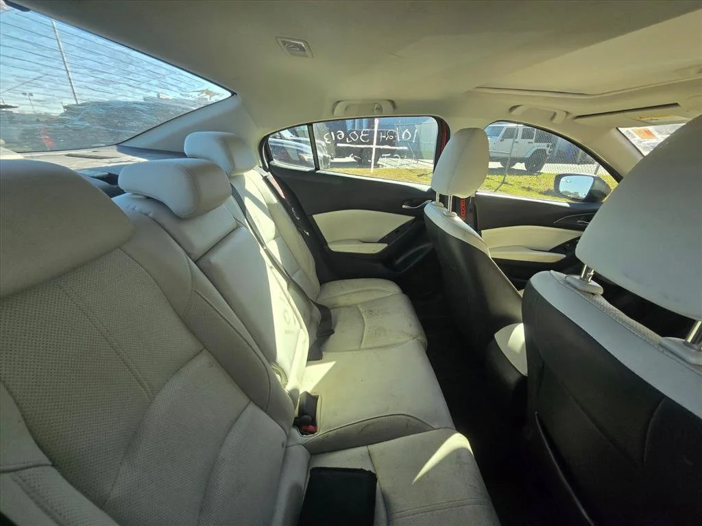 Used 2018 Red Mazda Grand Touring image 6
