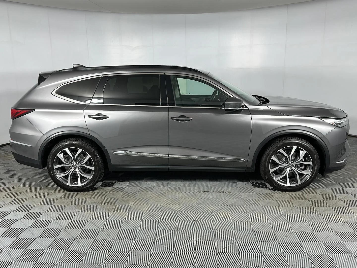 Used 2023 Liquid Carbon Metallic Acura SH-AWD w/Tech image 29