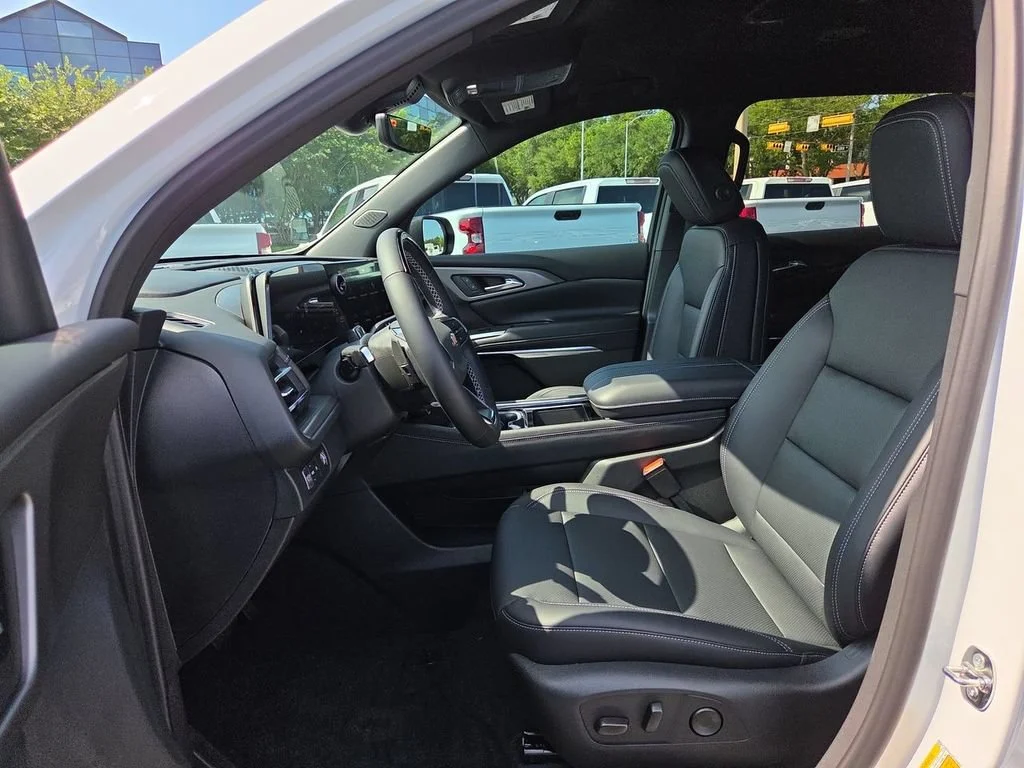 New 2026 Summit White Chevrolet LT image 11