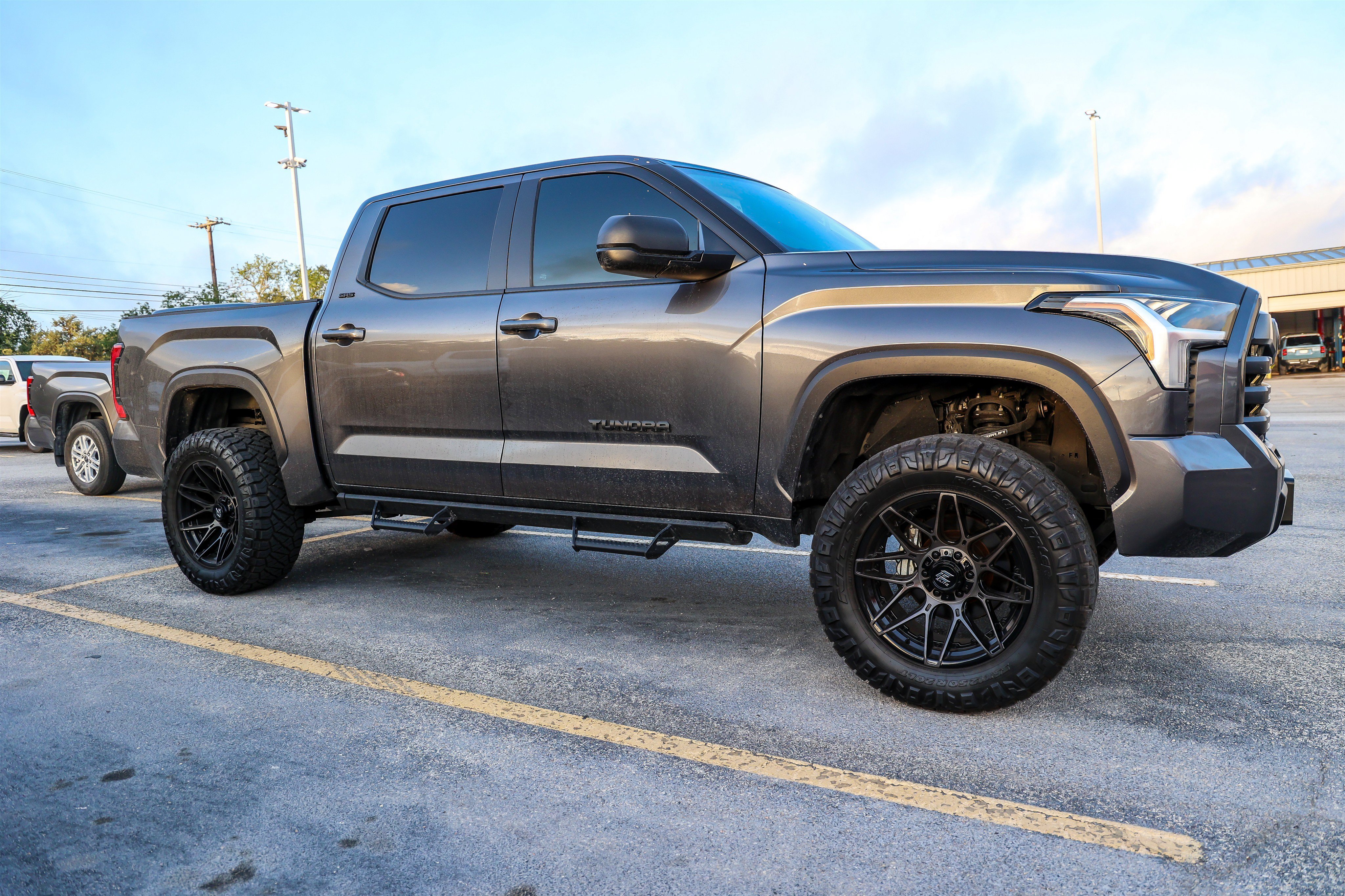 Used 2025 MAGNETIC GRAY MET Toyota SR5 image 6