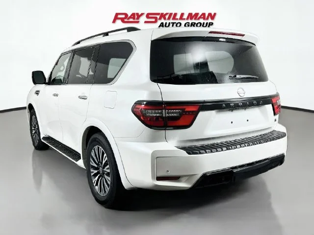 Used 2023 White Nissan SL image 4
