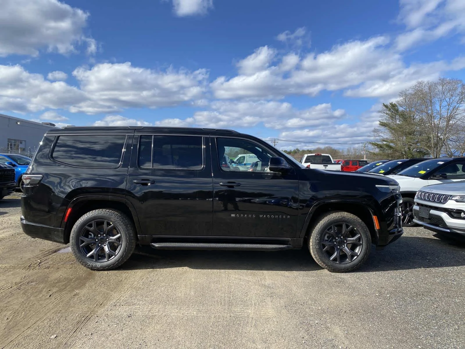 New 2026 High Gloss Black Exterior Paint Jeep Upland image 2