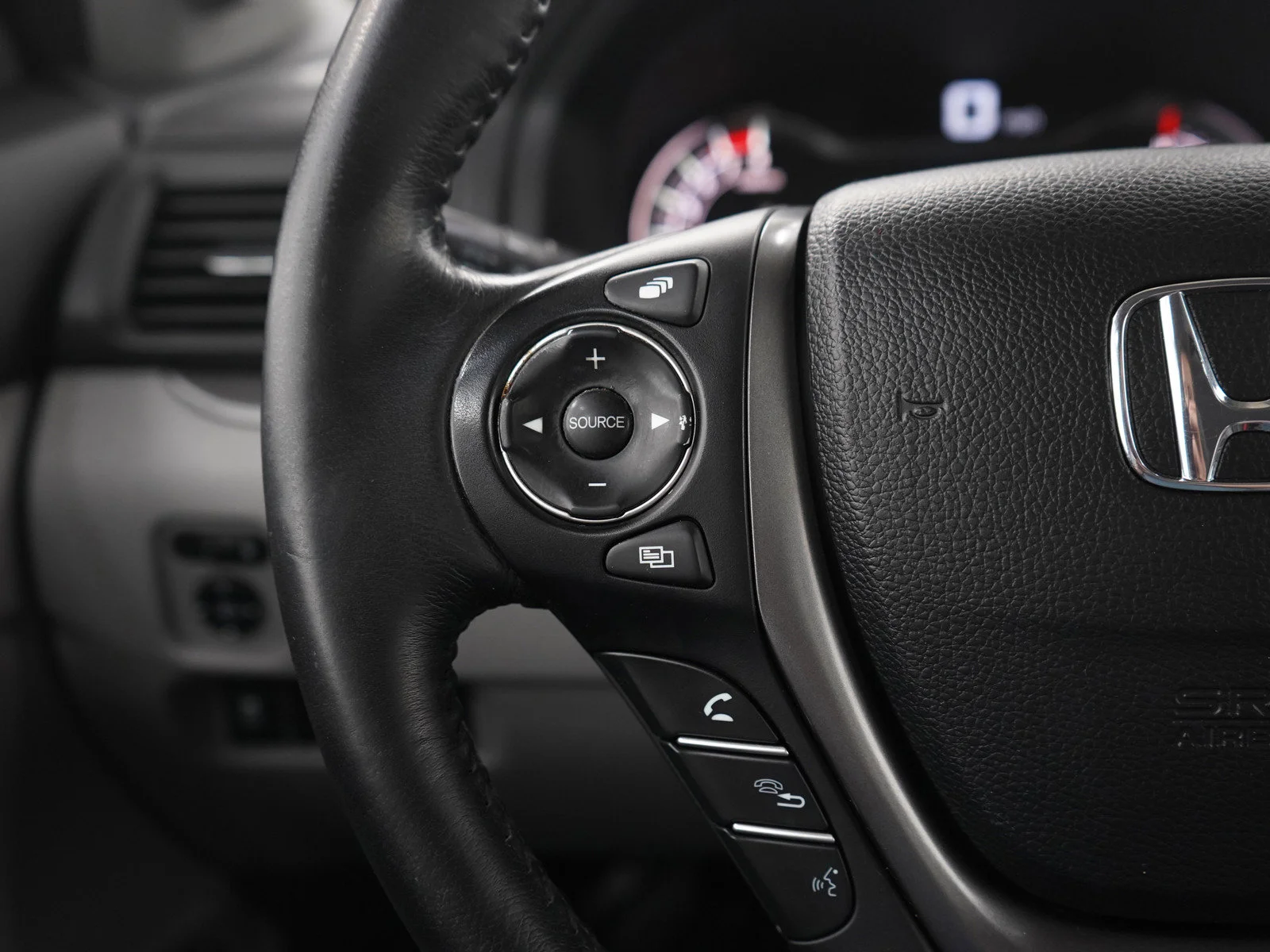 Used 2016 Gray Honda EX-L image 28