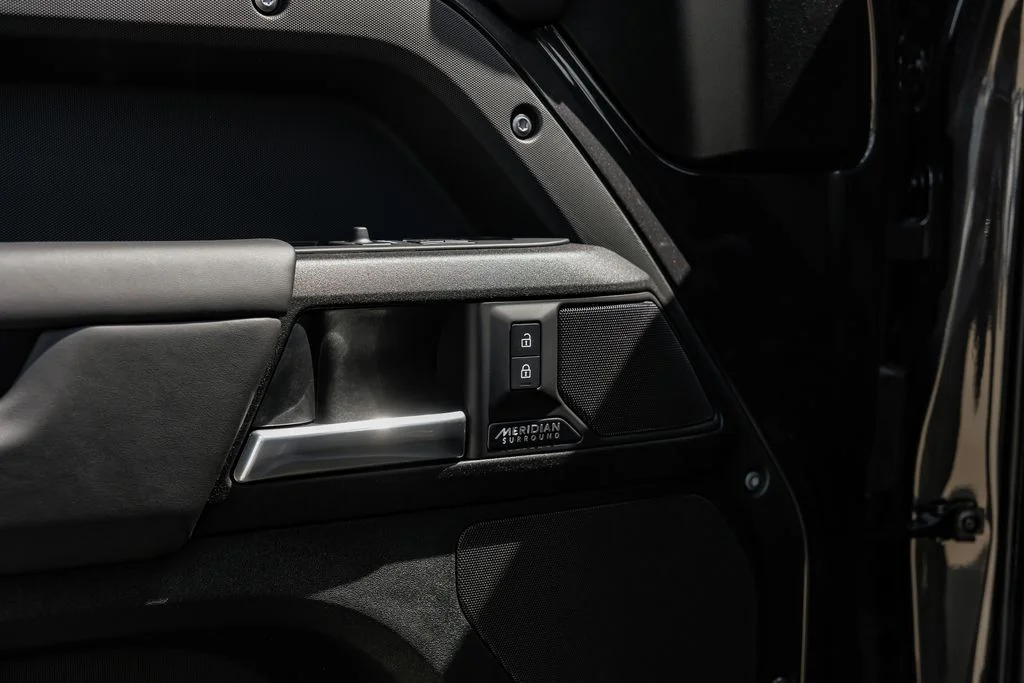 2025 Land Rover Defender V8 - Photo 53