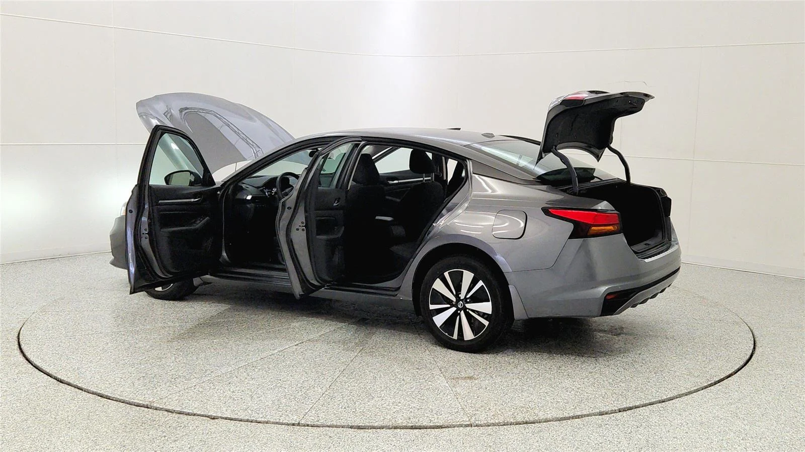 Used 2022 Gun Metallic Nissan 2.5 SV image 11