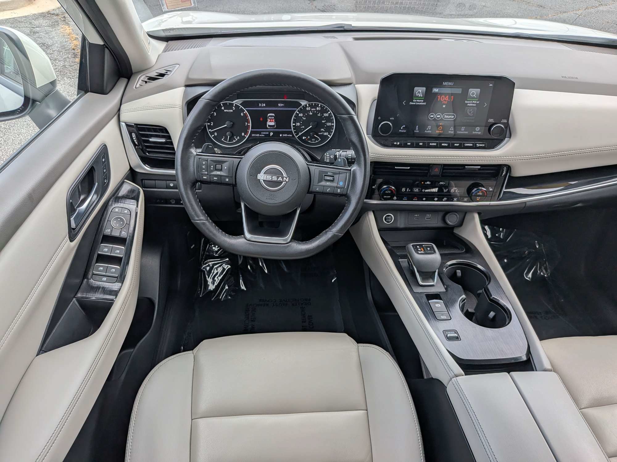 Used 2023 White Nissan SL image 14